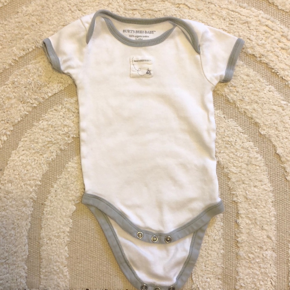 Burt’s bees baby organic cotton onesie